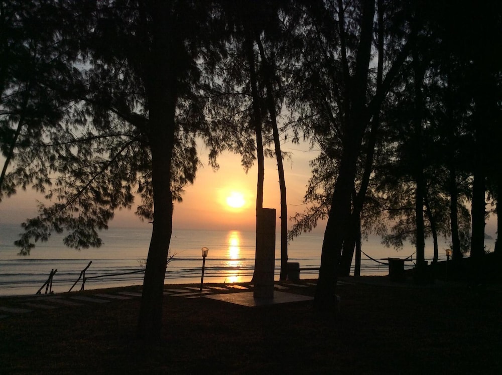 Greenseaviewresort Bangsaphan 37/50