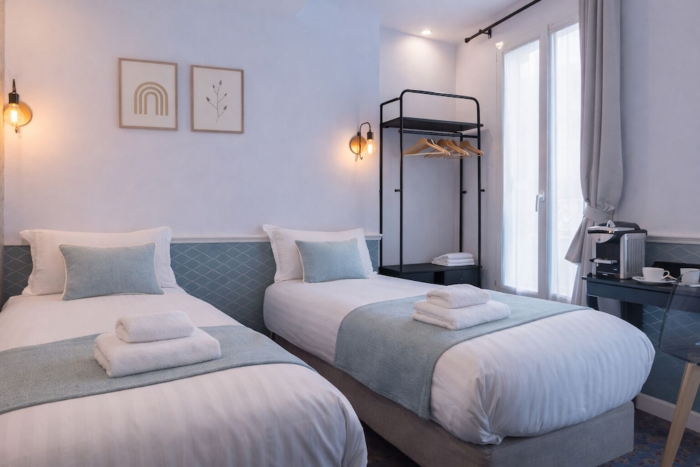 CLASSIC, DOUBLE OR TWIN BED