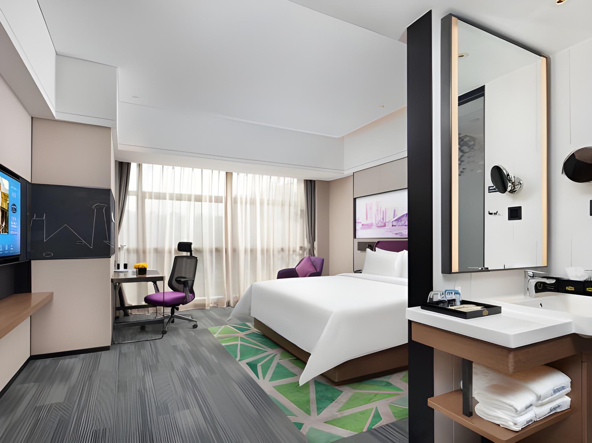 Superior, Queen Bed
