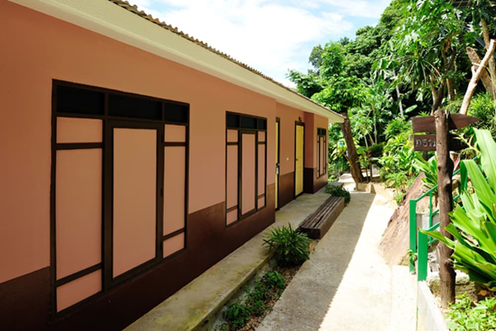 PHI PHI ARBOREAL RESORT 4/50