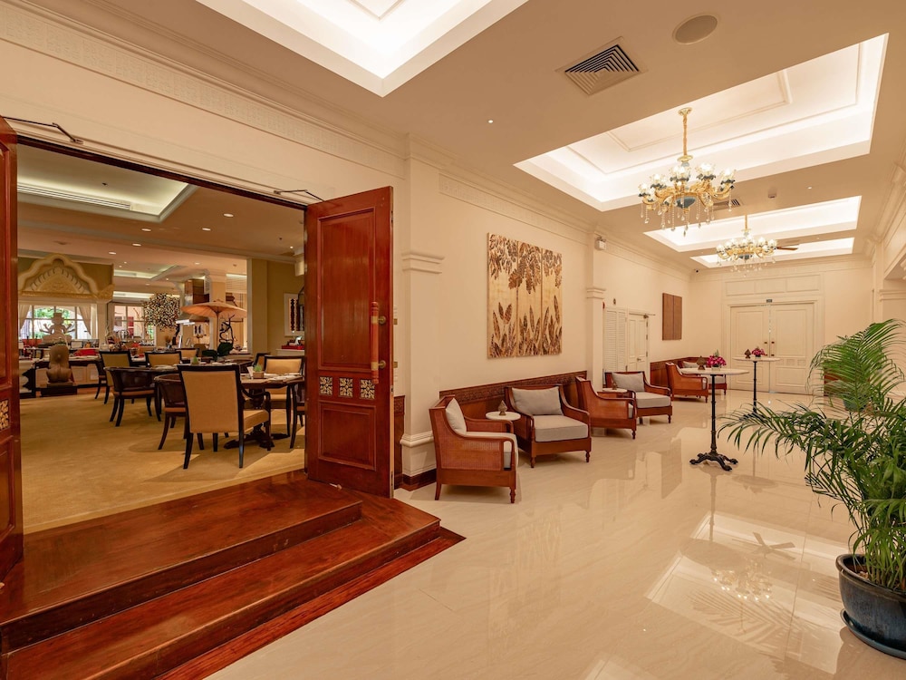 Sofitel Angkor Phokeethra Golf and Spa Resort 30/50
