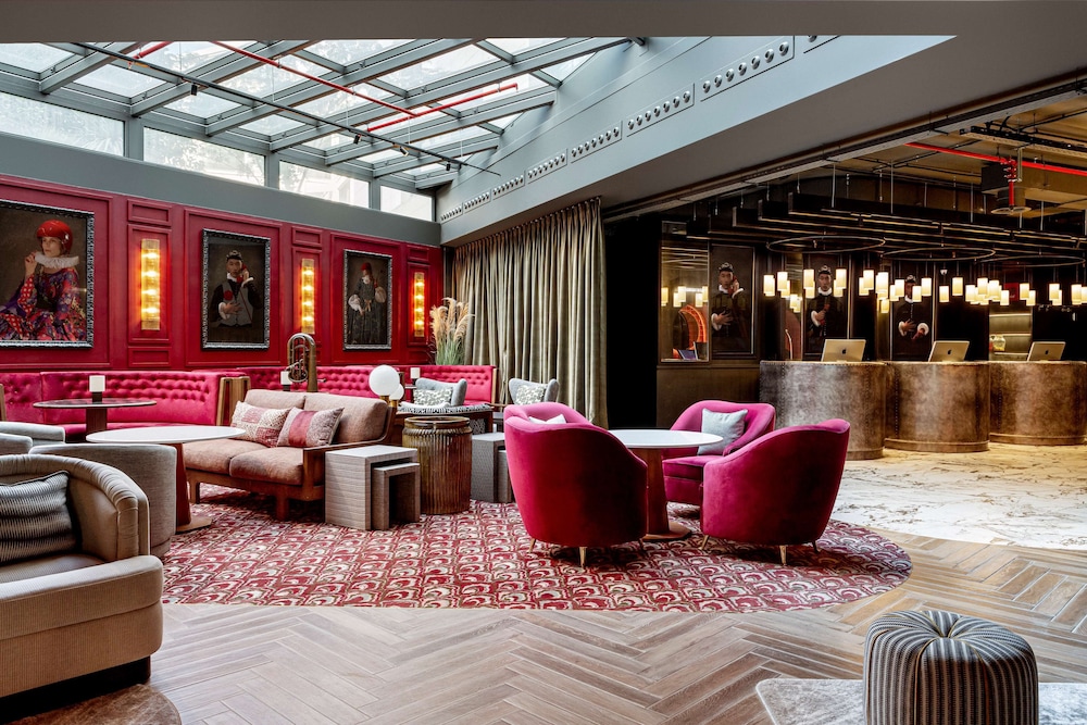 Radisson RED Madrid (ex. Paseo del Arte) 40/70