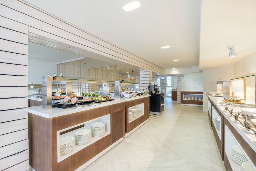 Barcelo Portinatx - Adults Only 17/67