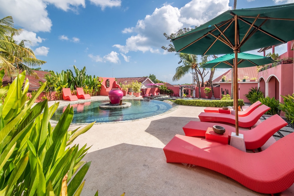 PinkCoco Uluwatu - Constant Surprises & for Cool Adults Only 42/50