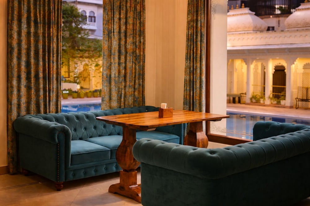 Hotel Swaroop Vilas 31/49