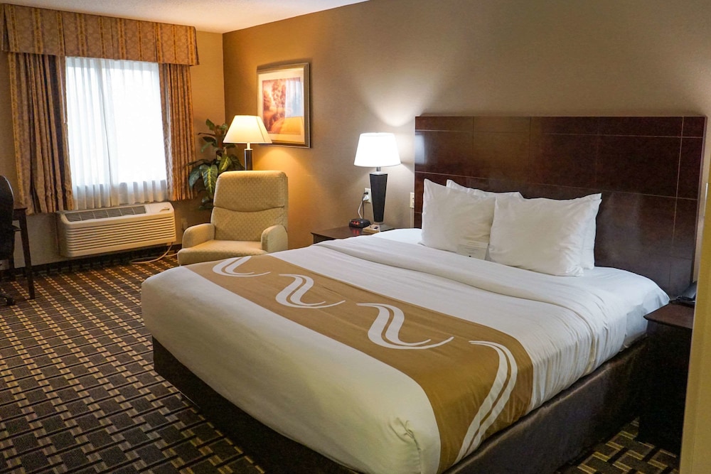 Quality Inn Suites Watertown 7/23