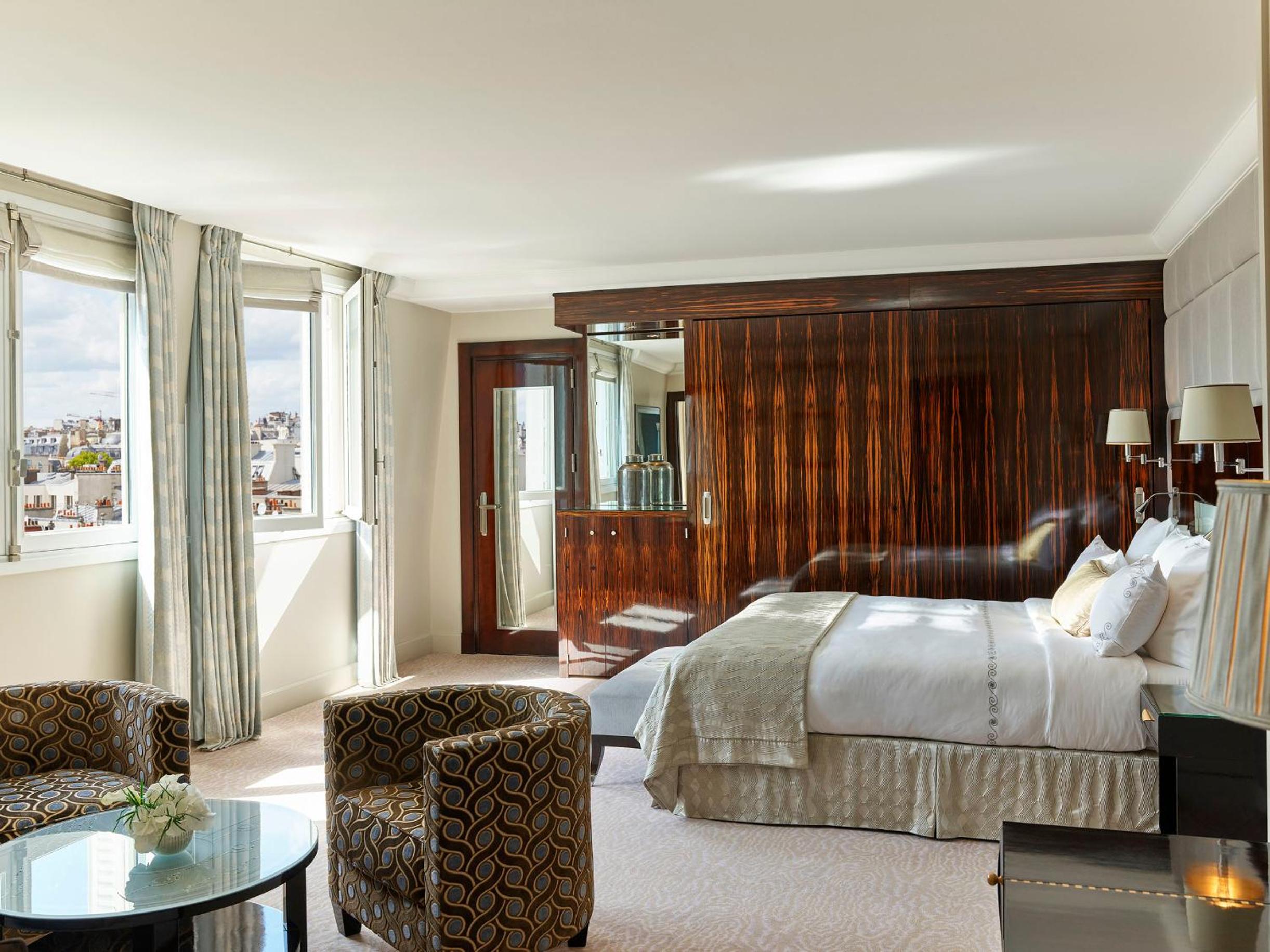 Eiffel, Signature, Suite