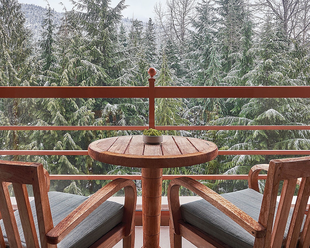Four Seasons Resort Whistler 84/100