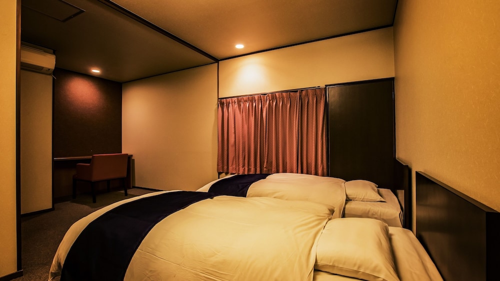 JAPANESE WESTERN, SUPERIOR, NO VIEW, NO BATHROOM