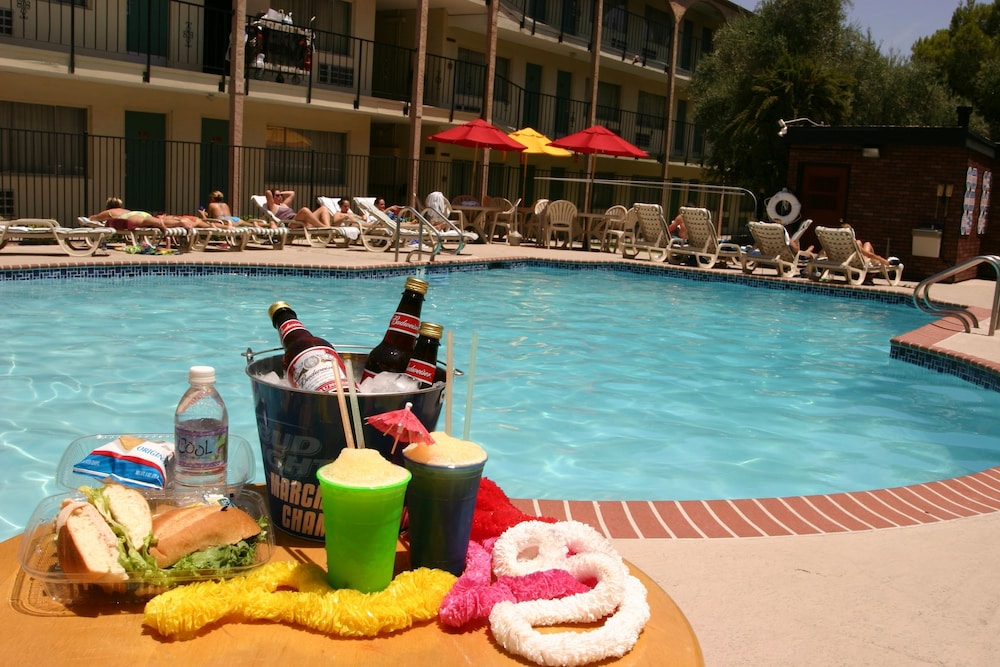 Mardi Gras Hotel and Casino 10/36