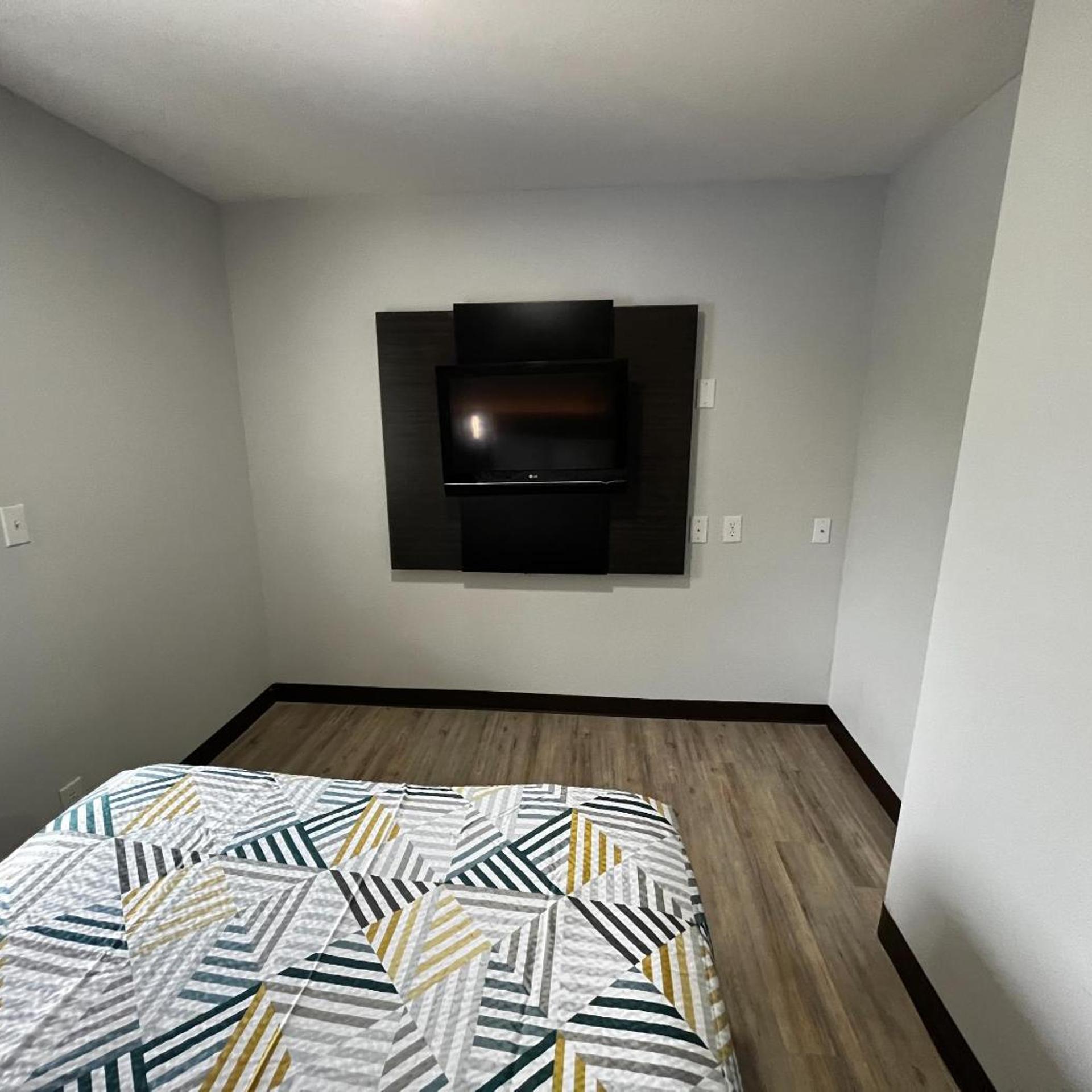 1 King Bed - Smoking, Micfridge، Studio6 Lafayette, LA - I-10 & I-49 N 3/4