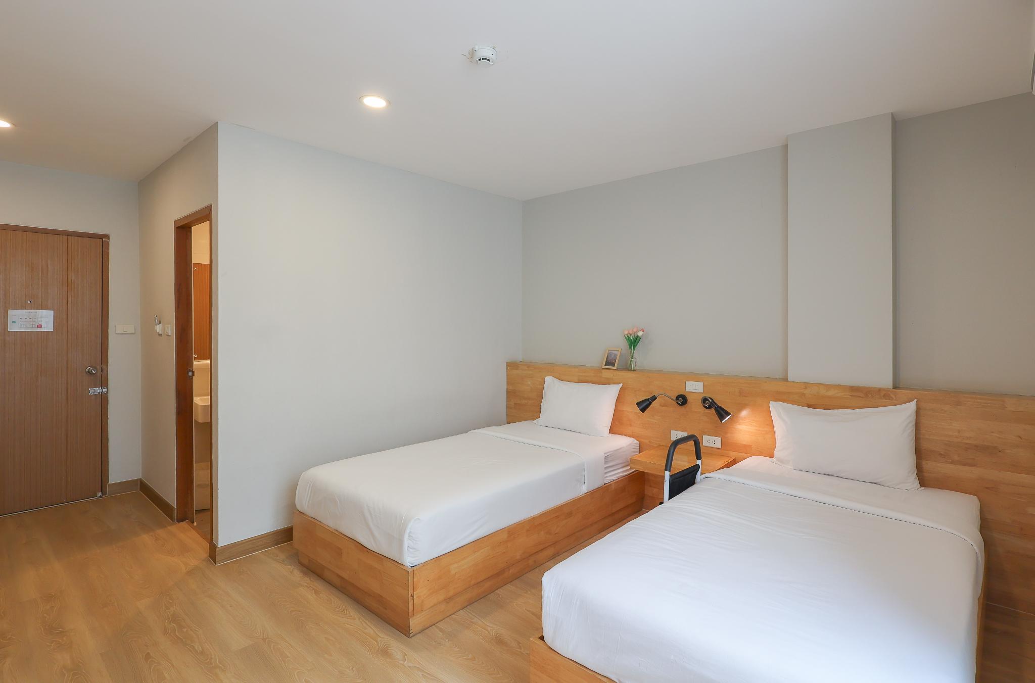 Standard, Twin Beds