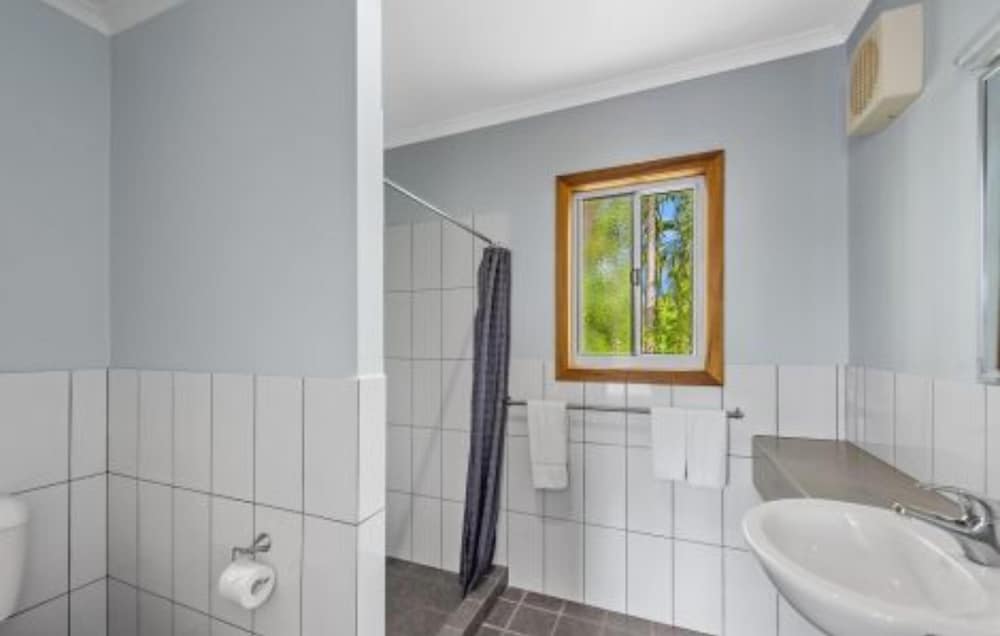 1 Bedroom, Elevated, Superior, Cabin, Queen Bed