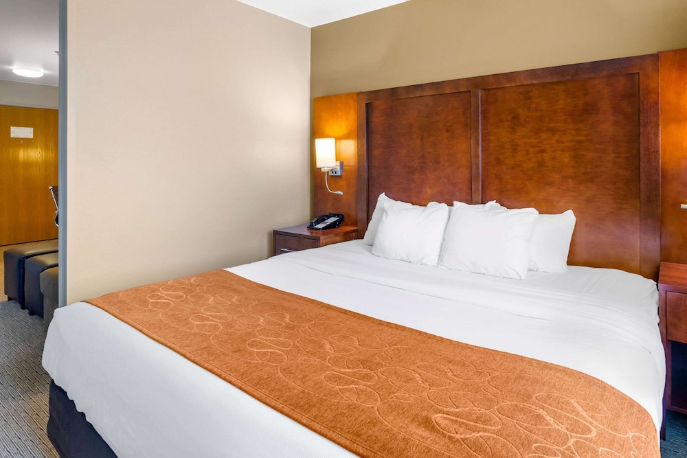 Suite, King Bed, Hot Tub