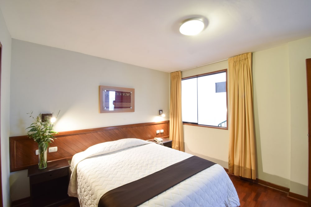 HOTEL SENORIAL 25/52