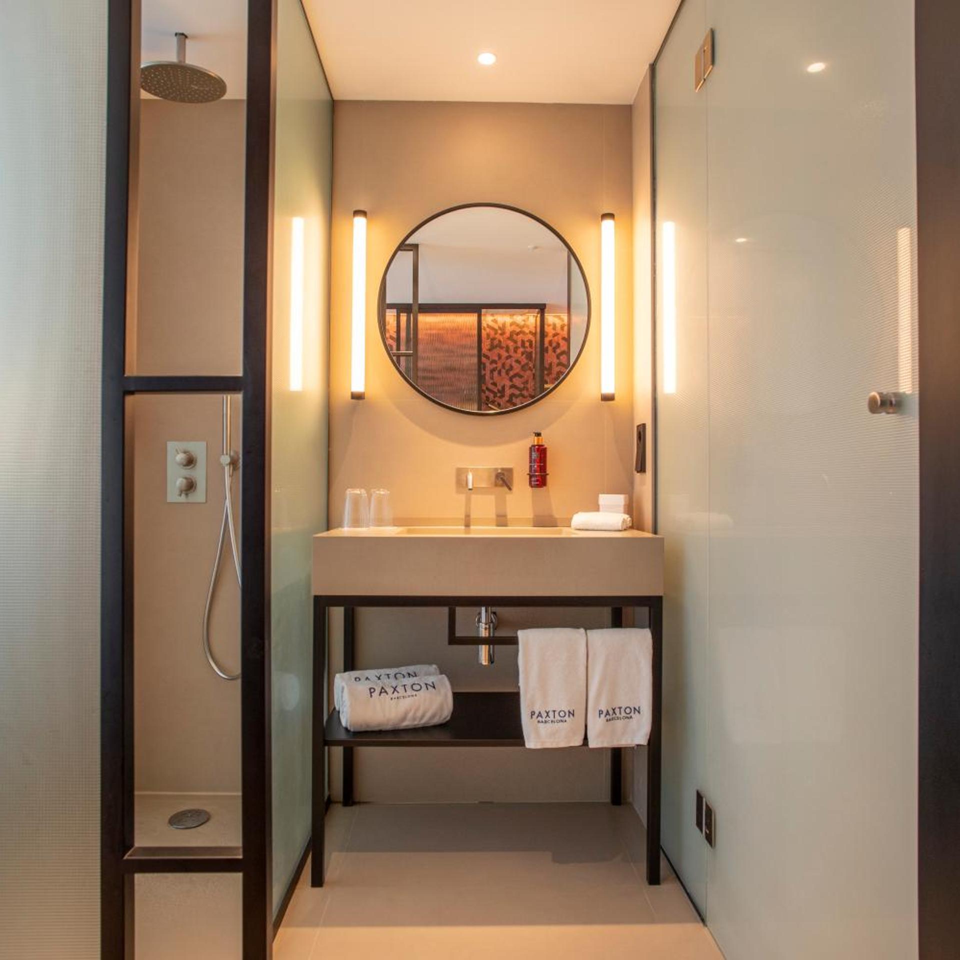 Deluxe, Triple, Paxton Barcelona 3/3