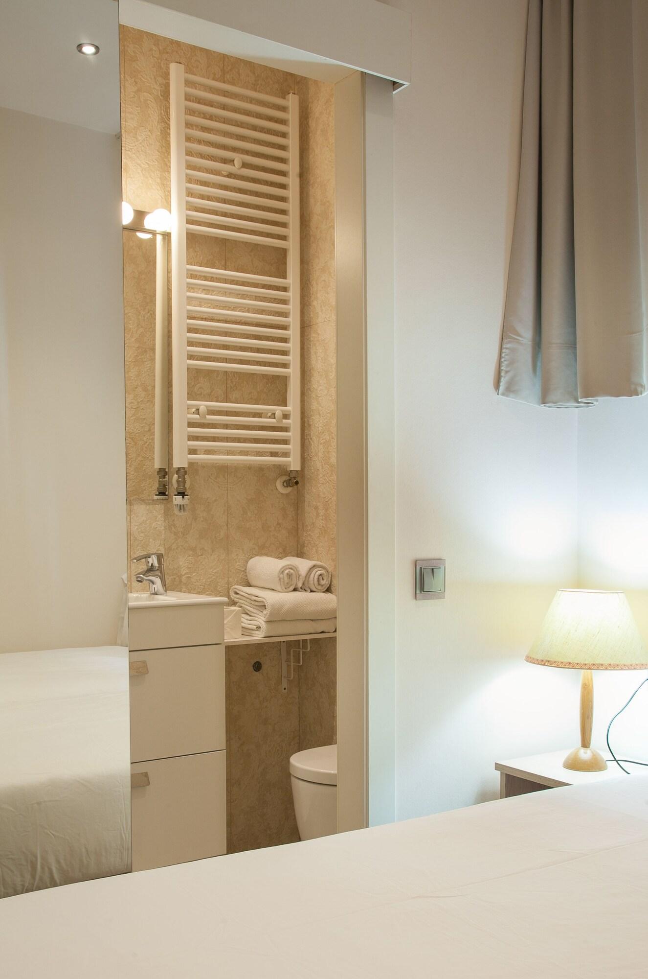 Hostal Excellence 27/29