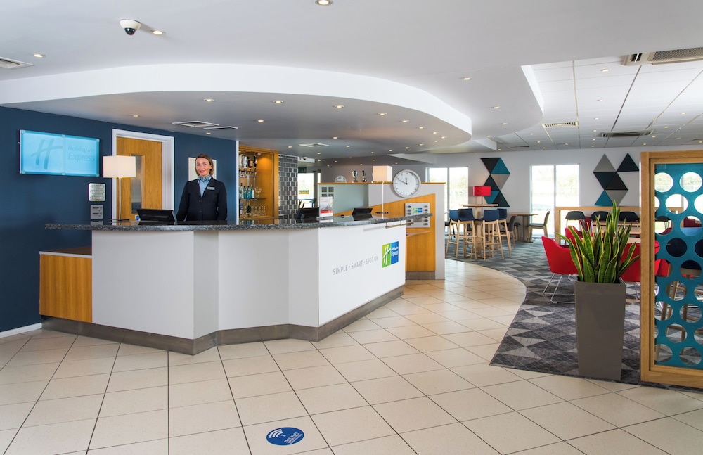 Holiday Inn Express Southampton West 5/64
