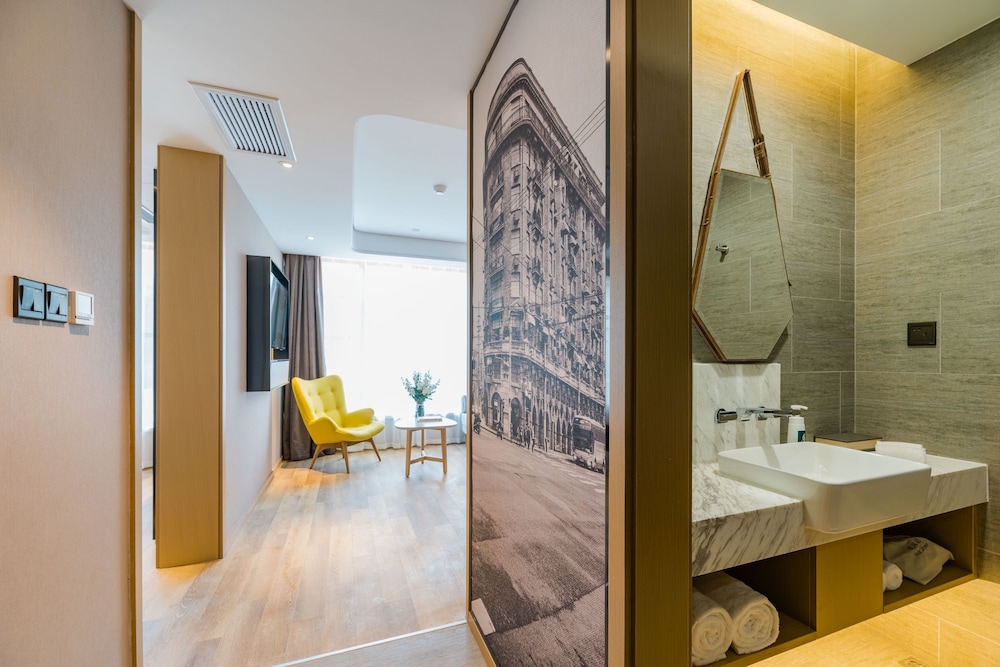 Atour S Hotel Shanghai Oriental Pearl Tower 67/68