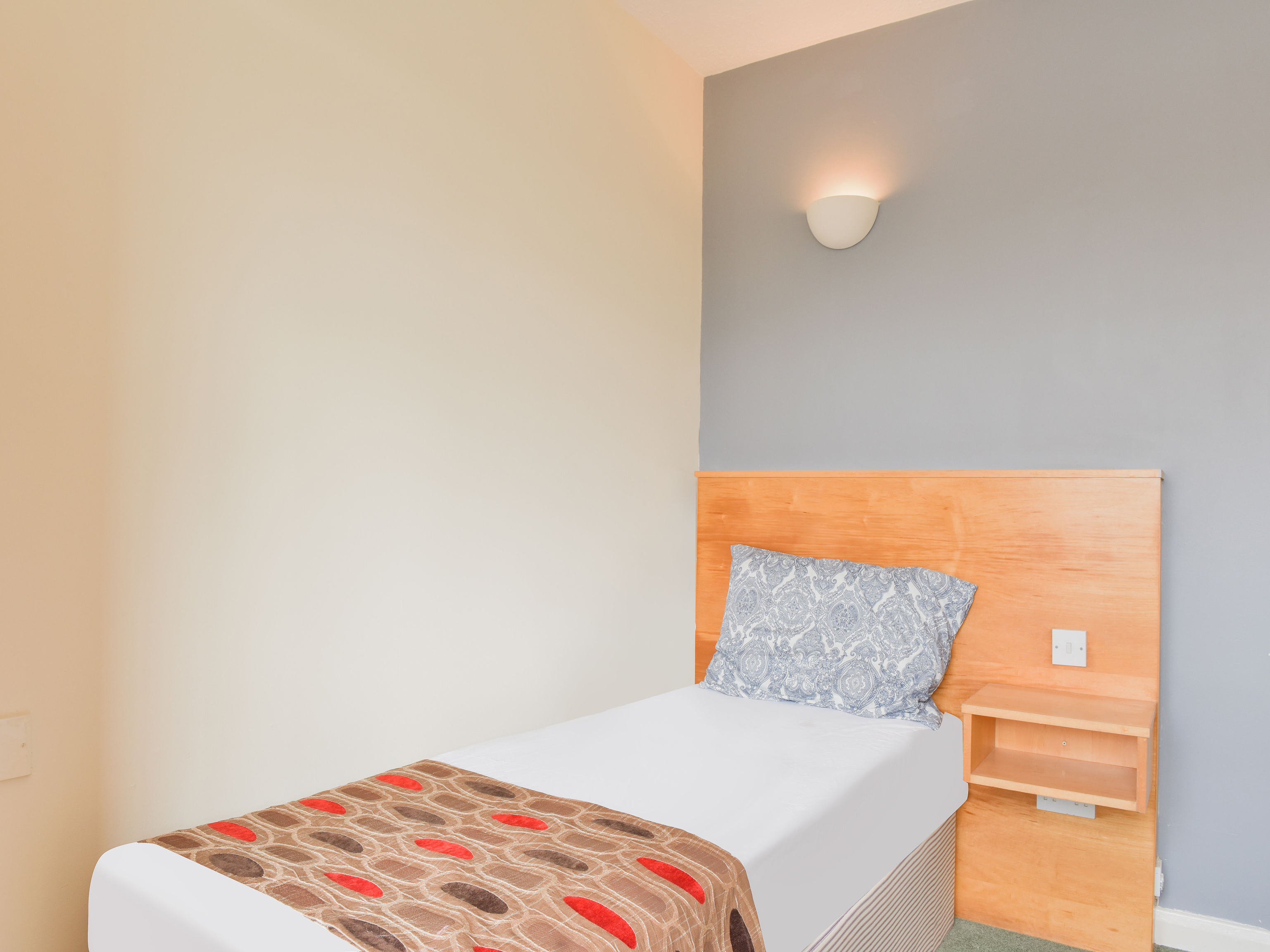 غرفة قياسية مفردة، OYO Shilton Inn 2/5