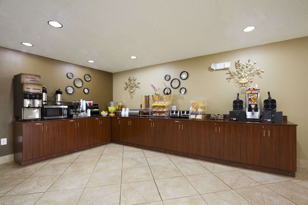 Microtel Inn & Suites by Wyndham Lithonia/Stone Mountain 4/31