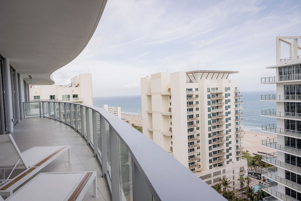 Amrit Ocean Resort & Residences - Singer Island 5/42