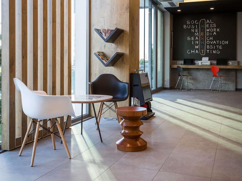 Ibis Istanbul West 48/73