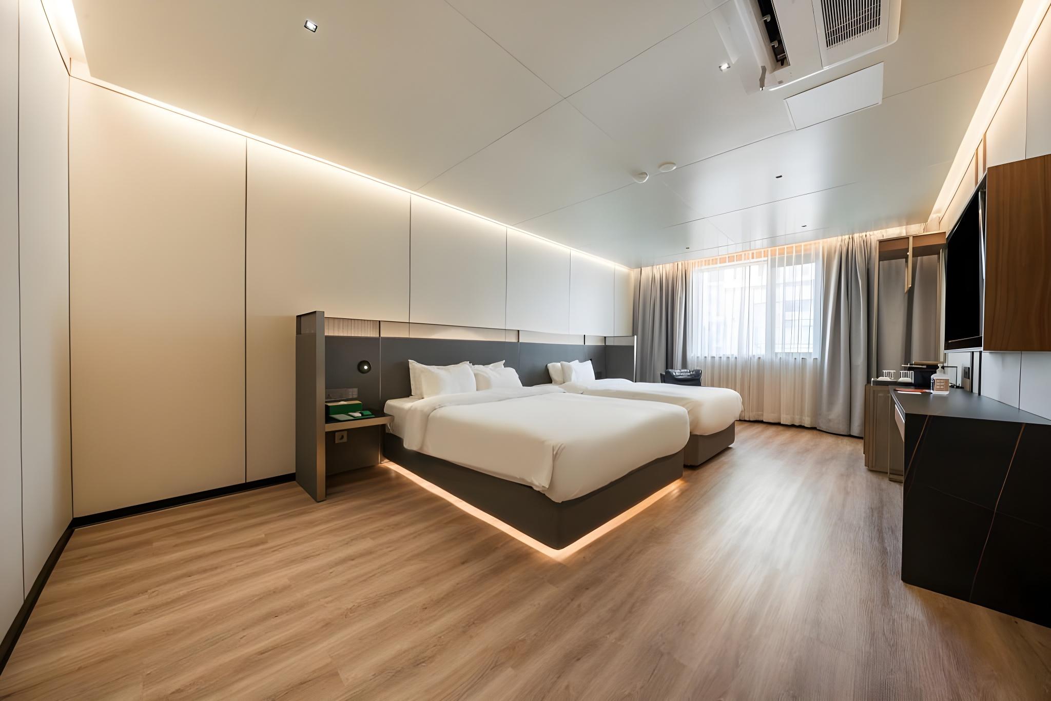 Deluxe, 1 Queen and 1 Single Bed, No Parking