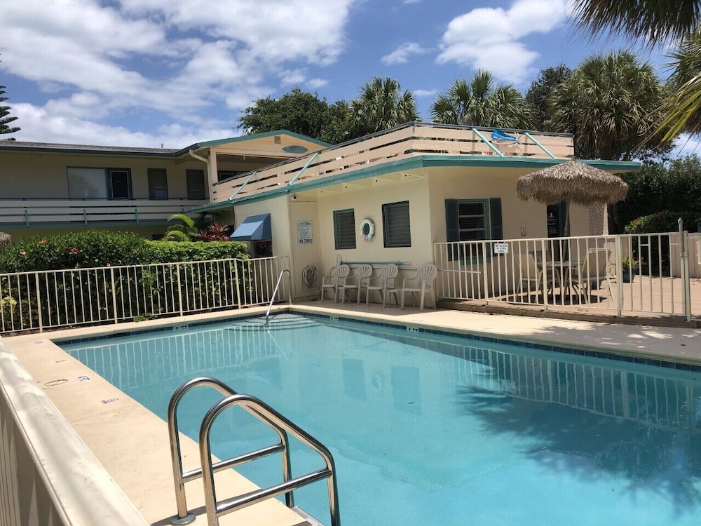Seaspray Surf Lodge 1/56