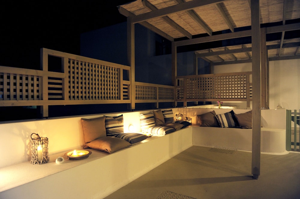 Almyris Hotel 32/41
