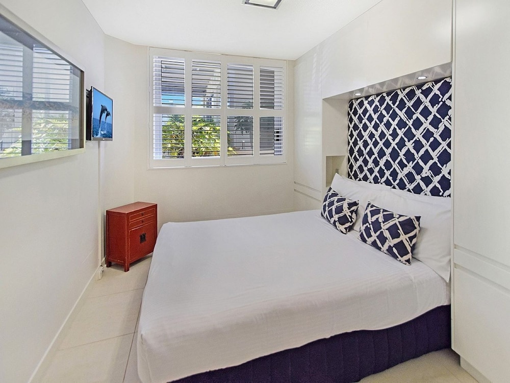 FAIRSHORE NOOSA 11/50