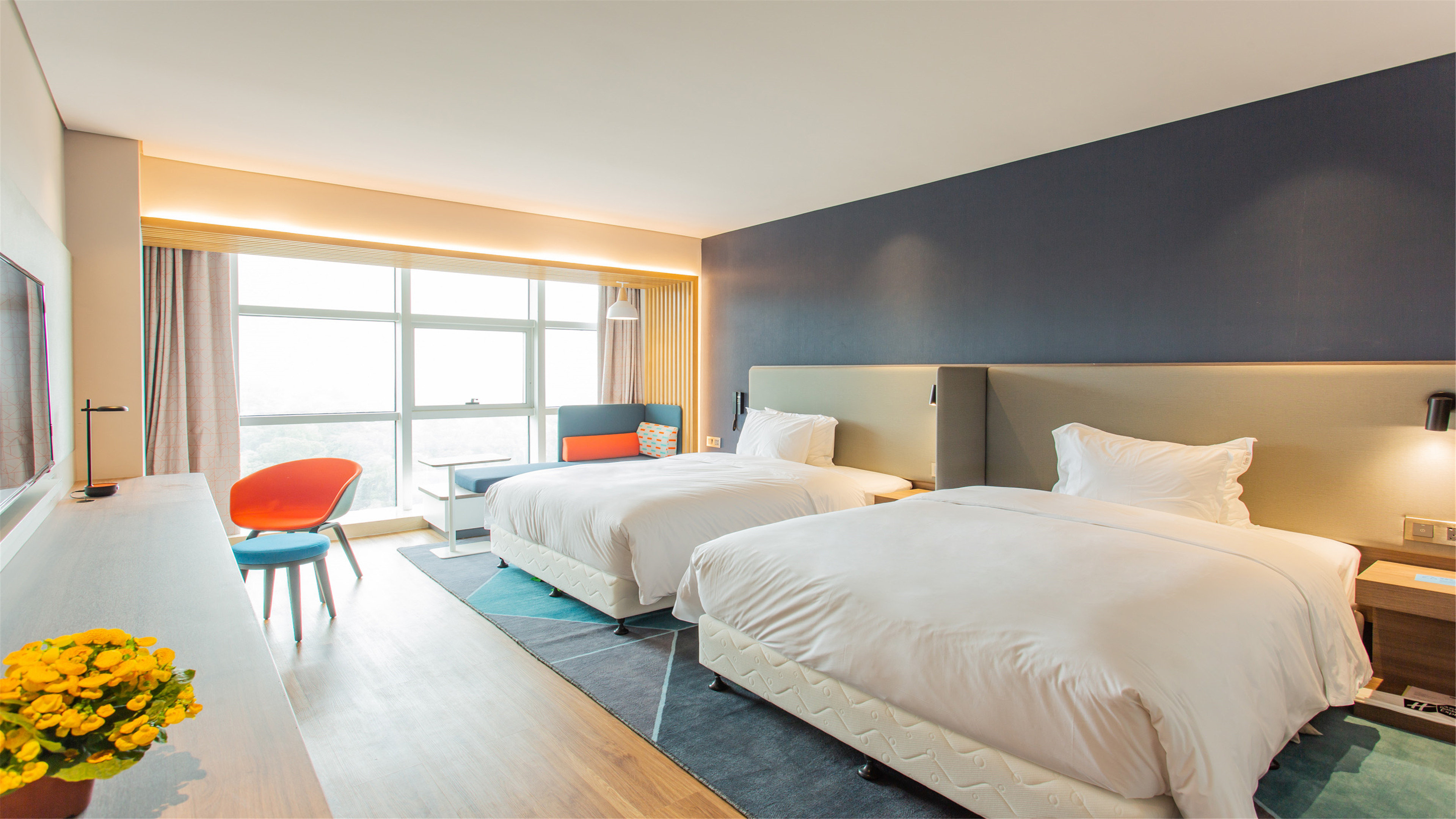 Holiday Inn Express Jiangmen Jianghai 27/79