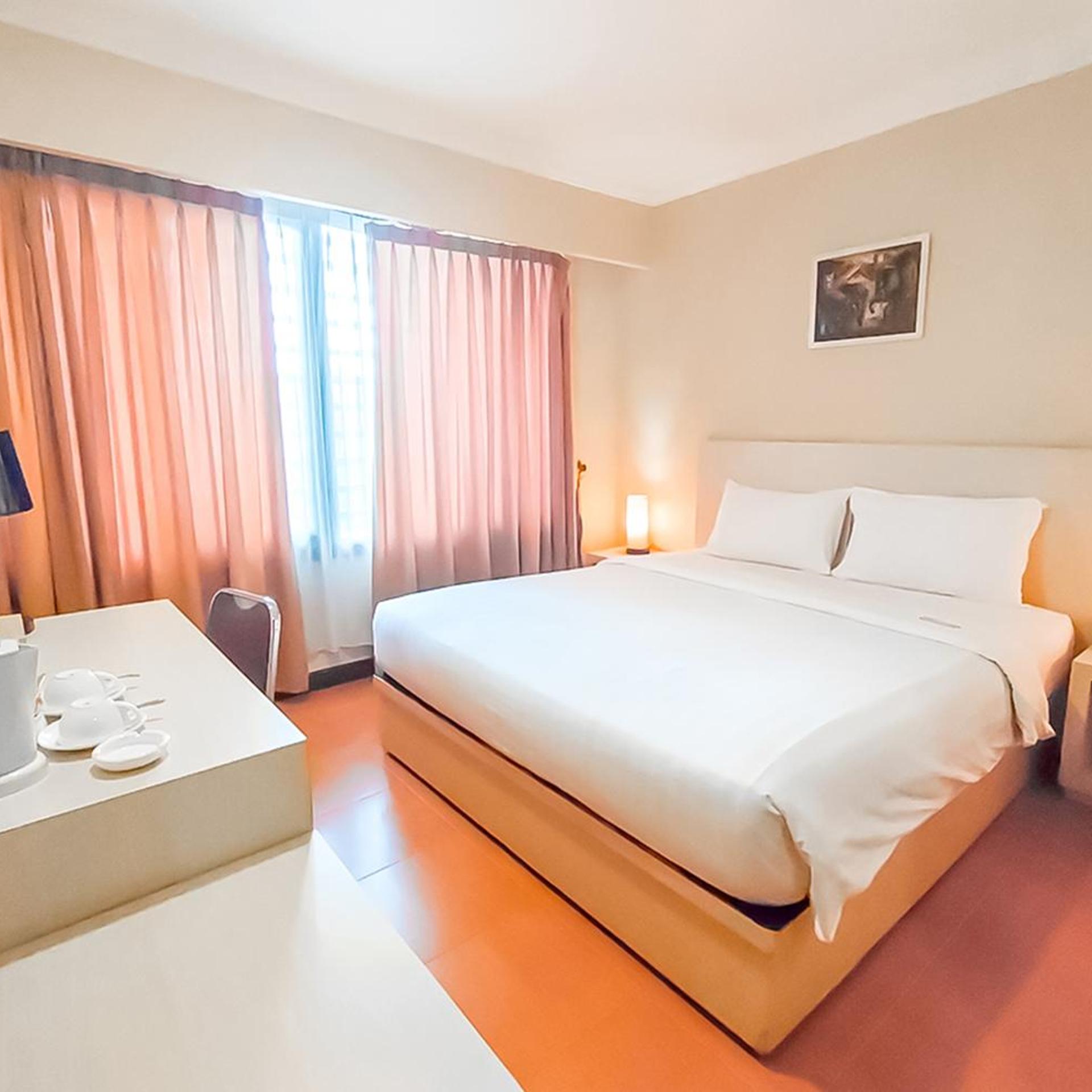 Kawana Hotel (Formerly The Aliga Padang) 24/42