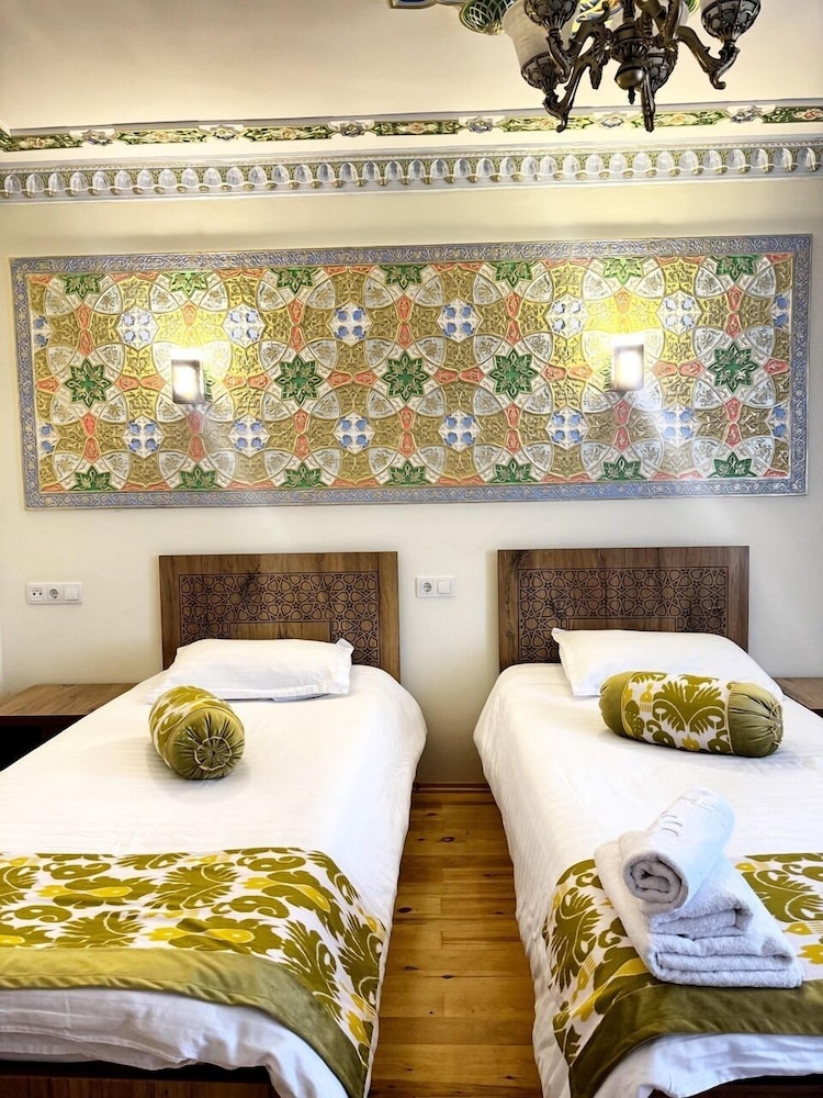 Bobosh Hotel 19/50