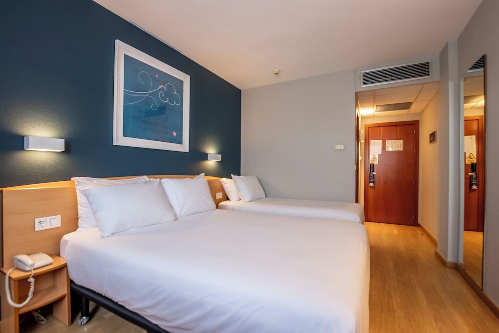Hotel Campanile Murcia 23/59