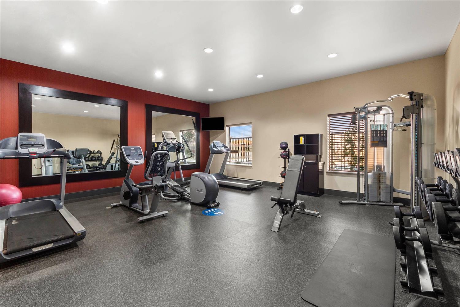 Quality Inn & Suites Pearsall, TX 8/20