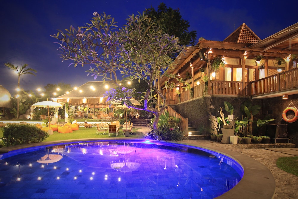 Taulan Villa and Restaurant 8/50