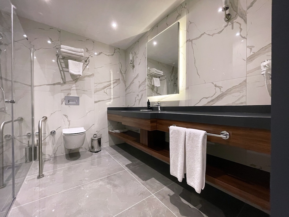 Mellday Hotel 37/39