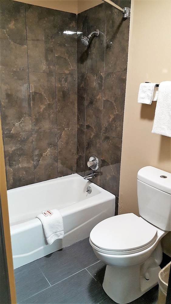 Standard, 2 Queen Beds, Super 8 by Wyndham O'Fallon MO/St. Louis Area 3/6