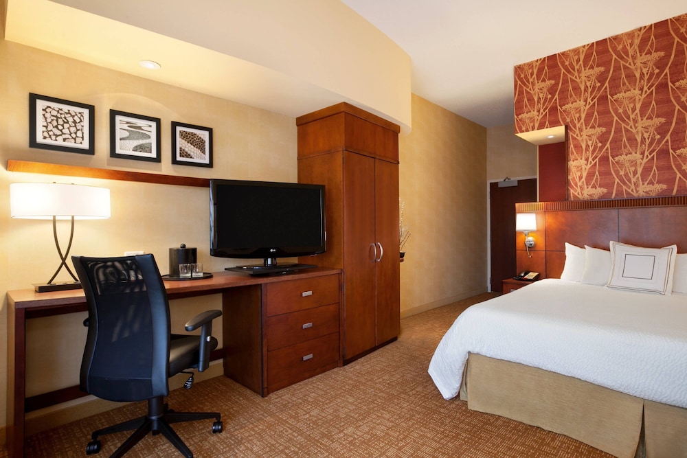 Sonesta Essential Junction City 10/64