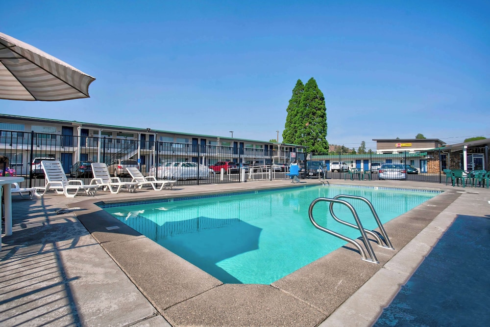 Motel6 Bend, OR 37/58
