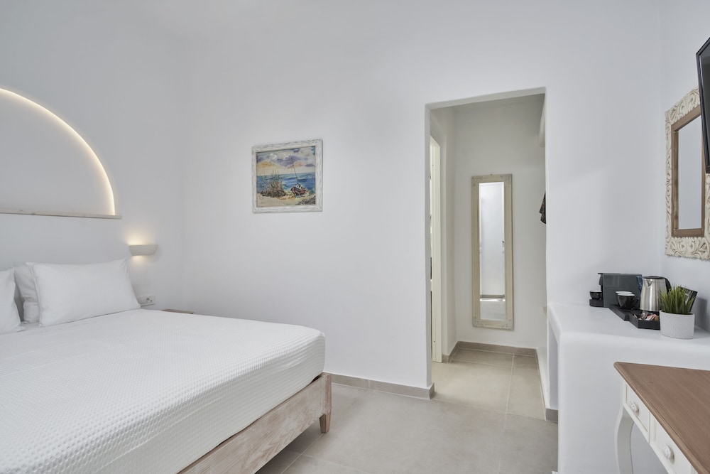 Galation Hotel Mykonos 20/45