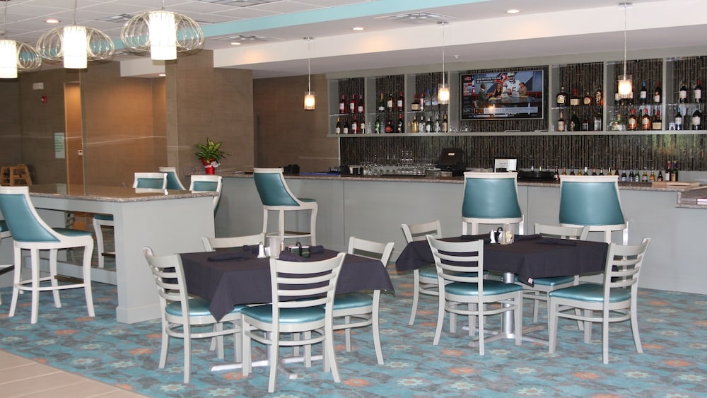 HOLIDAY INN GUIN 49/65