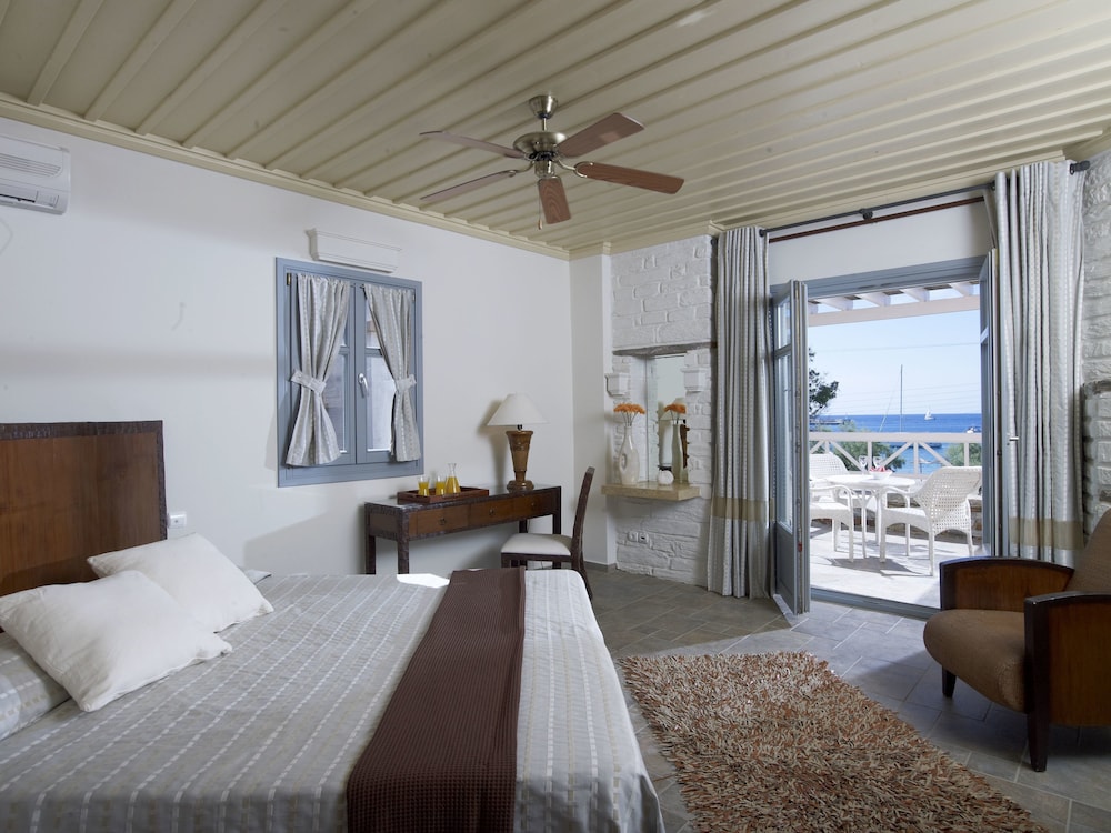 Porto Kea Suites 45/70
