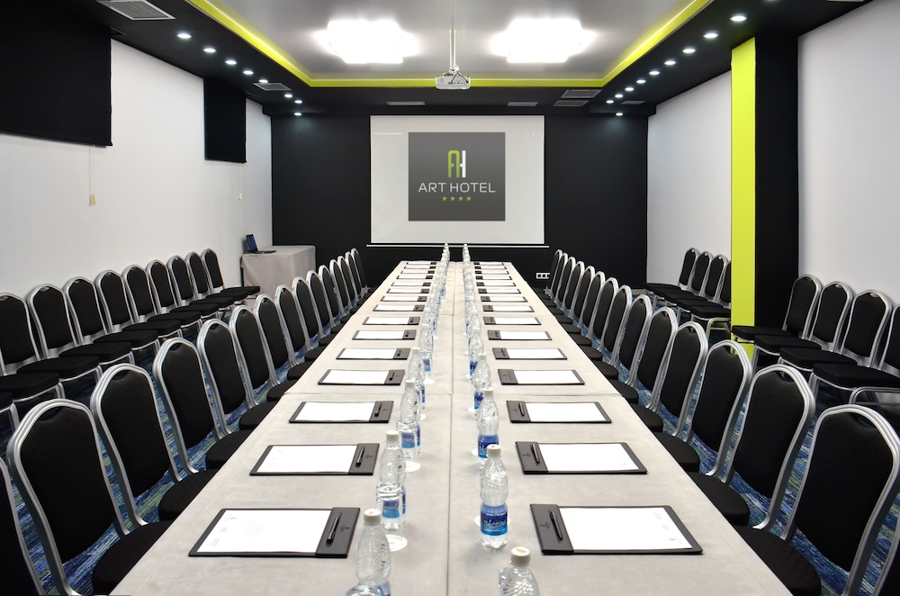 Art Hotel Bishkek 40/50