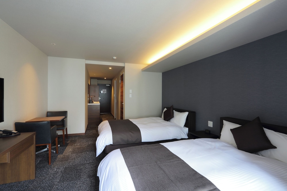 DELUXE, TWIN BEDS