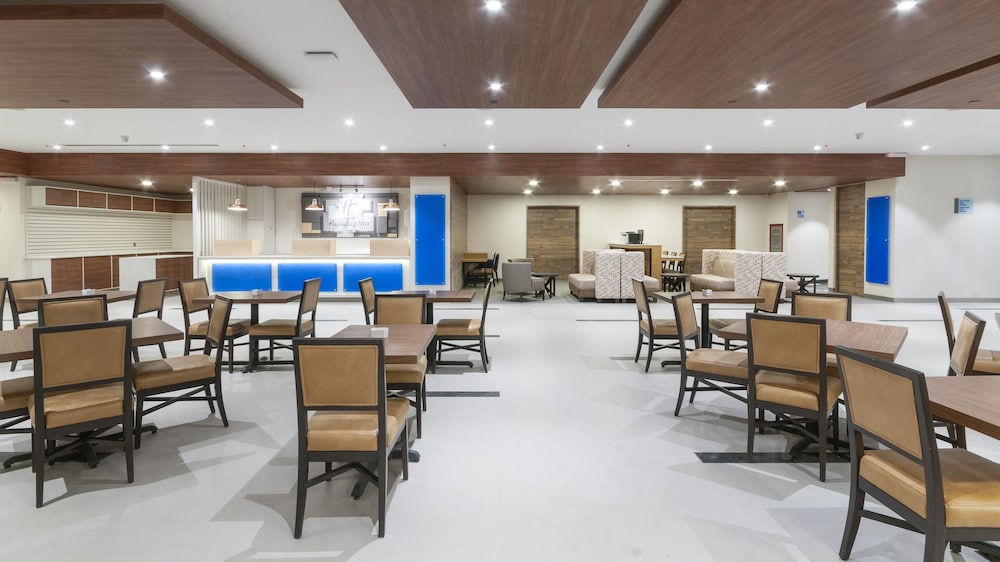 Holiday Inn Express Mexico Basilica 46/52