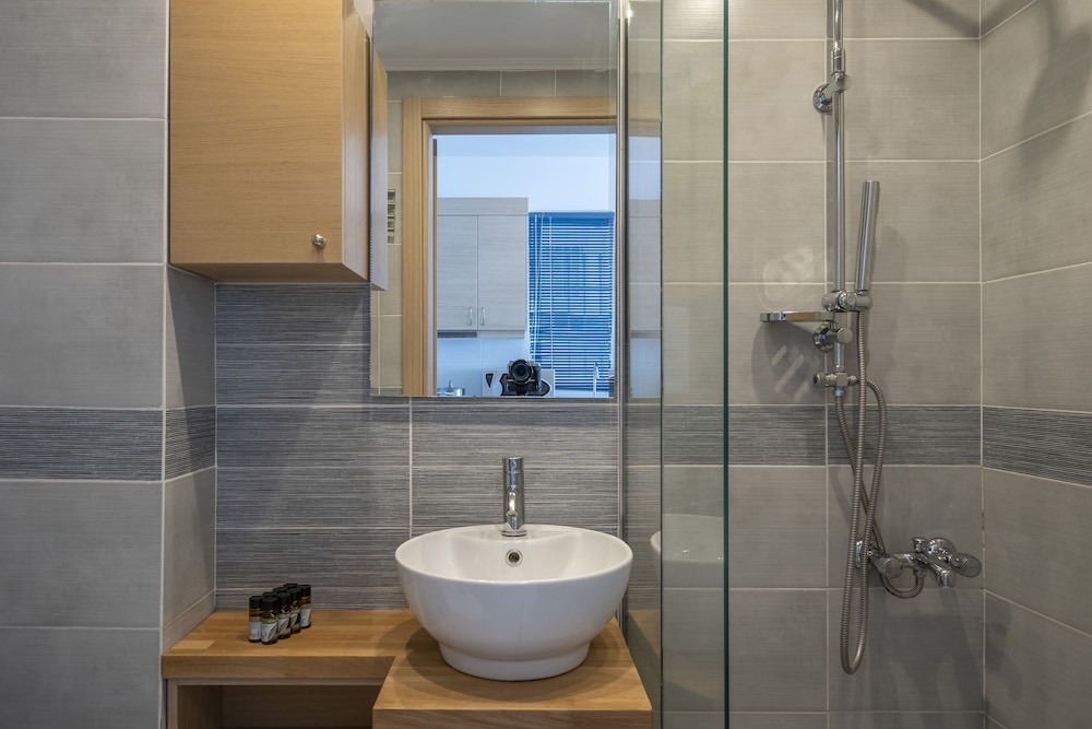 MELI APARTMENTS & VILLAS 45/50
