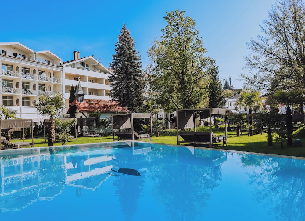 PARKHOTEL RESIDENCE 7/69