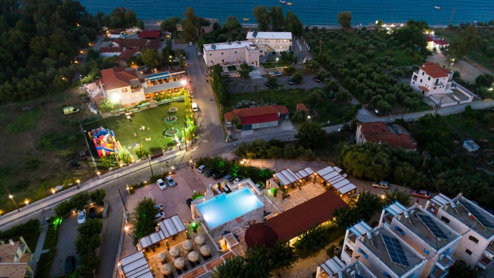 Vathi Hotel 40/50